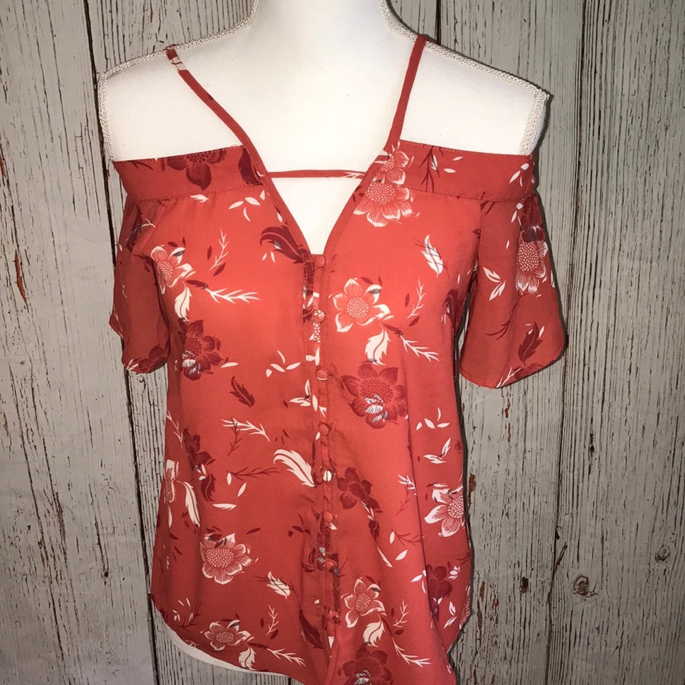 Japna cold shoulder top